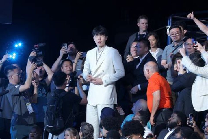 Unveiling the Mystery: Who is Yang Yang's Wife?